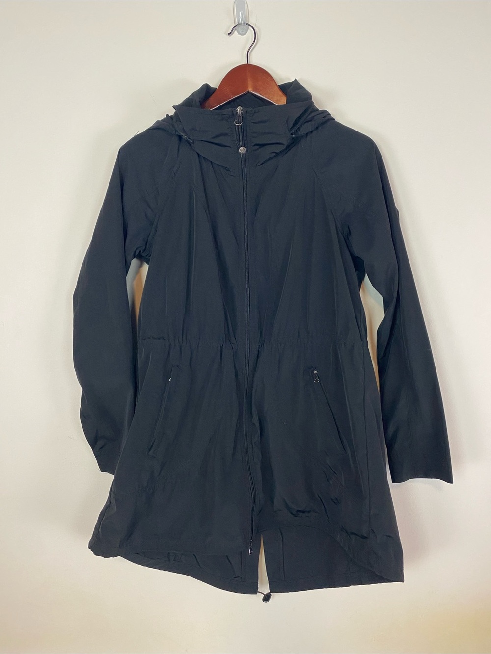 Athleta Drip Drop Black Hooded Lightweight Jacket